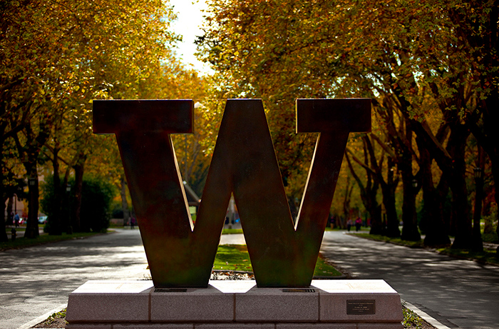 Univ of Washington_Memorial Way